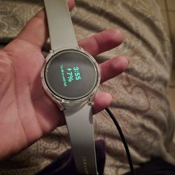 Samsung Galaxy 4 Smartwatch 44mm Lte