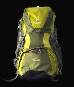 Deuter ACT Lite 45+10 SL Backpack. Green/Gray
