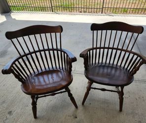 Colonial Chairs Vintage set