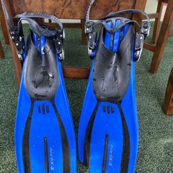 New swimming fins