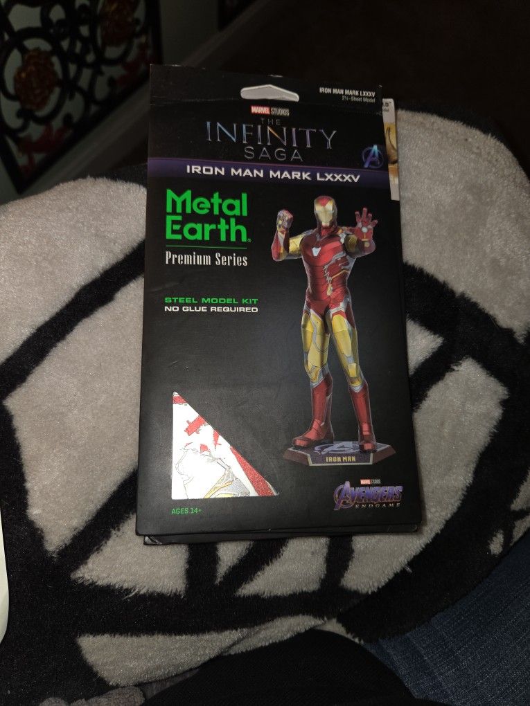 Metal Earth (Steal MODEL Kit) 3D Puzzle