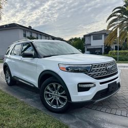 2020 Ford Explorer