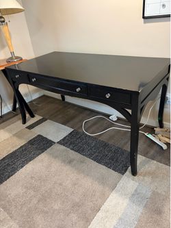 Wooden desk - black