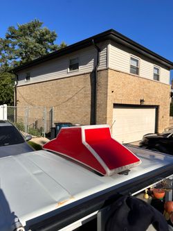 Pizza Hut car topper