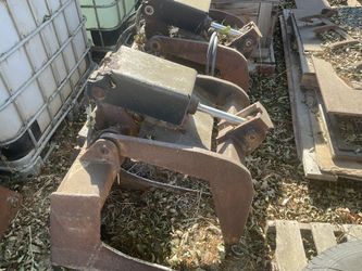 Cat Grapple Bucket