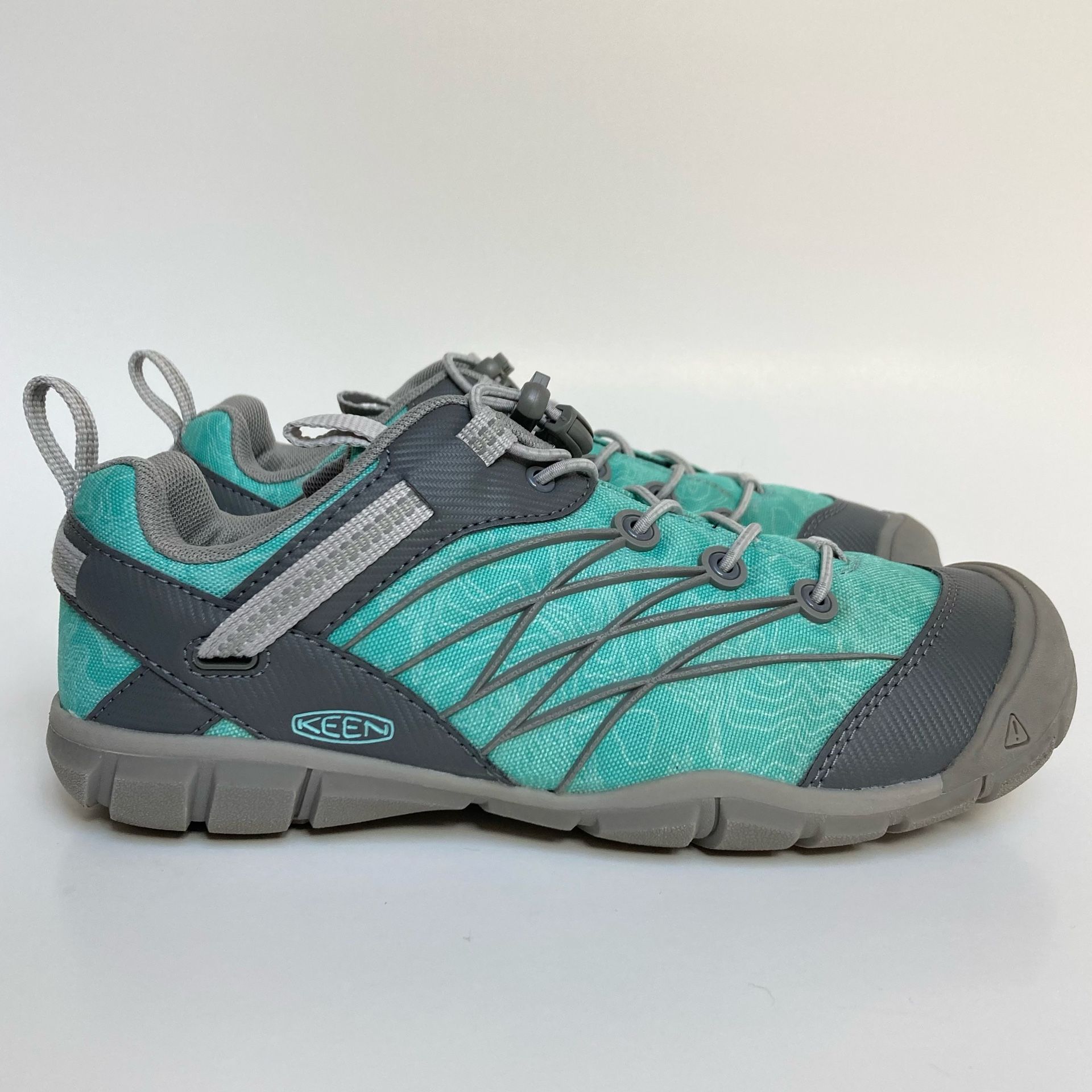 KEEN Chandler CNX Hiking Shoes - Size 5Y