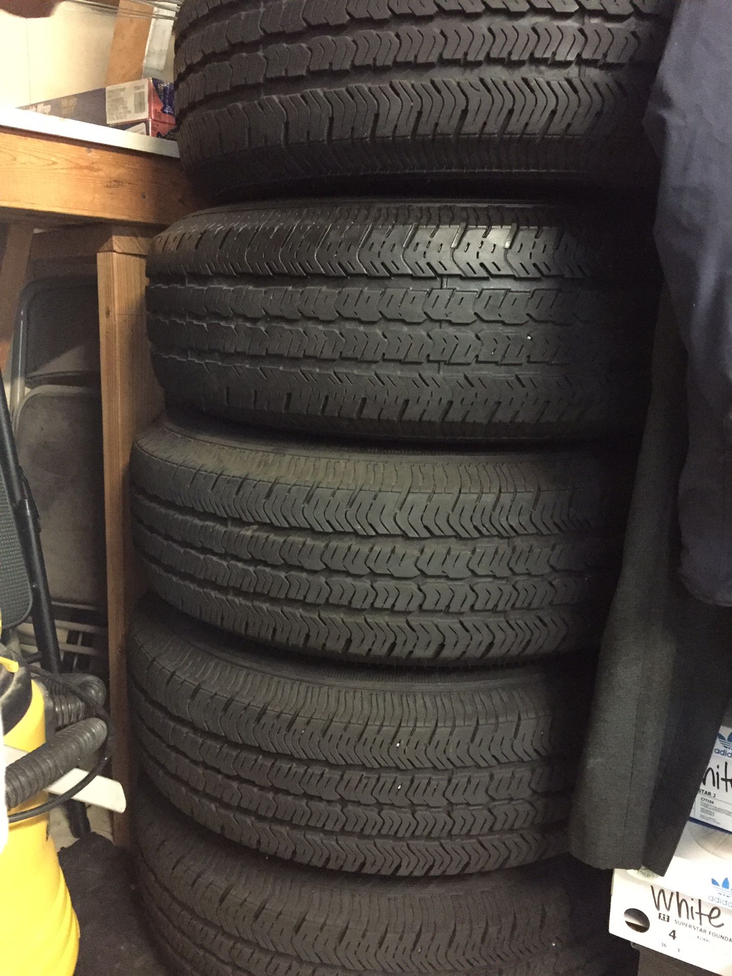 5- 2016 Jeep Wrangler stock tires and rim
