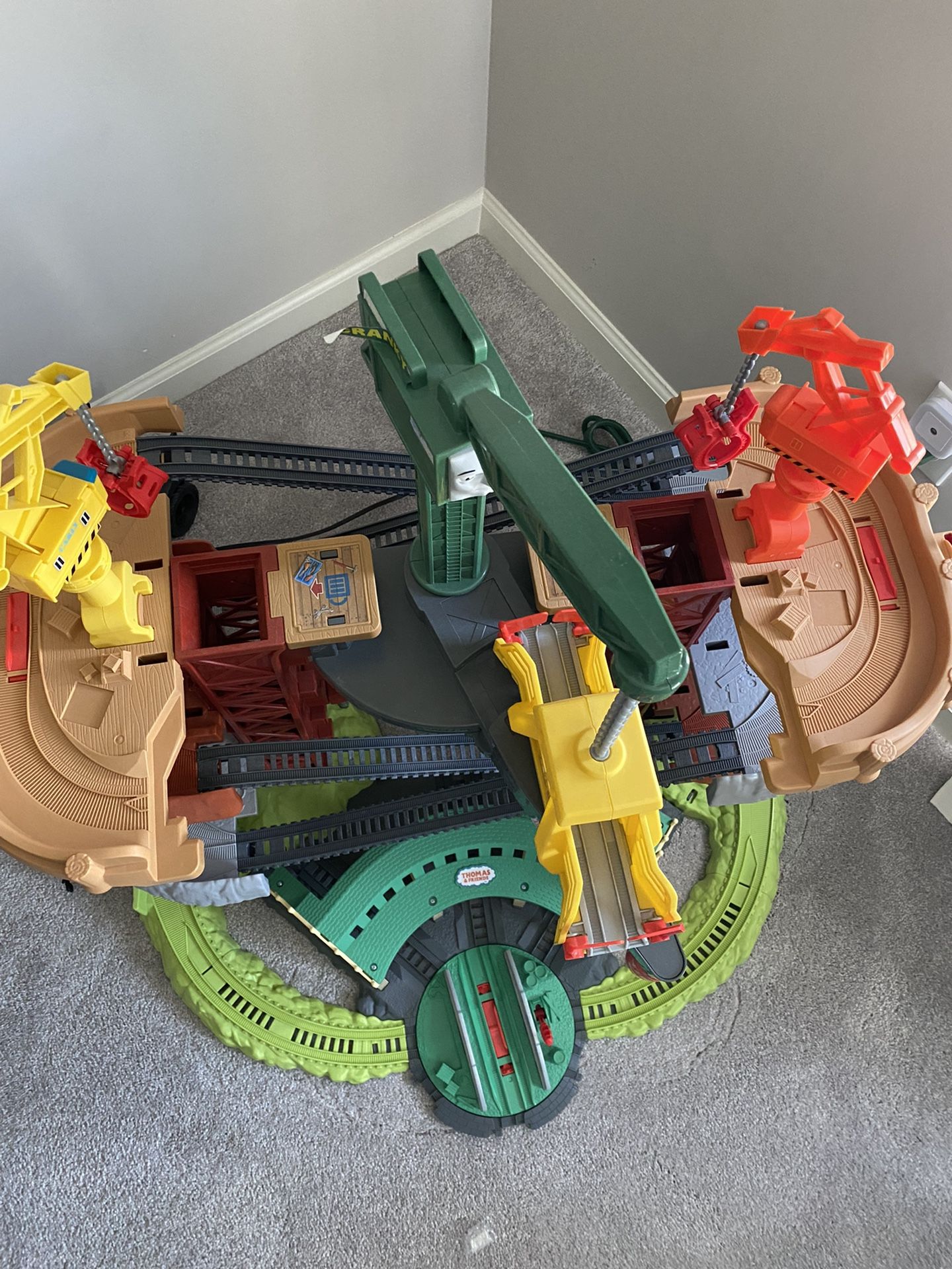 Thomas and Friends Train and Crane Super Tower