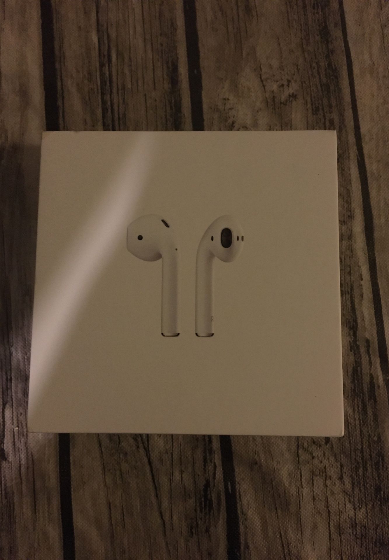 Apple AirPods 2nd generación opened box never used need gone ASAP!!