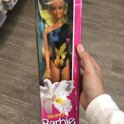 1985 Tropical Barbie Doll