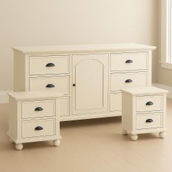 LARGE dresser And 2 Night Stands For Sale