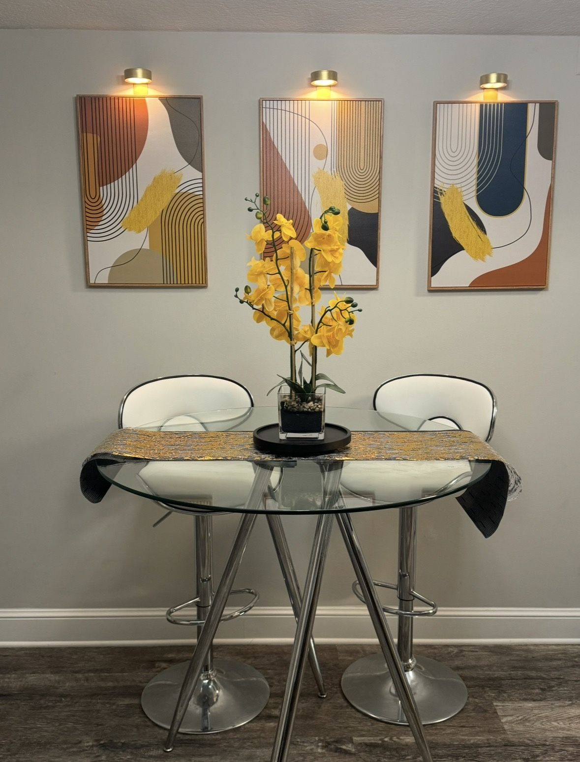 Bar Stools & Table
