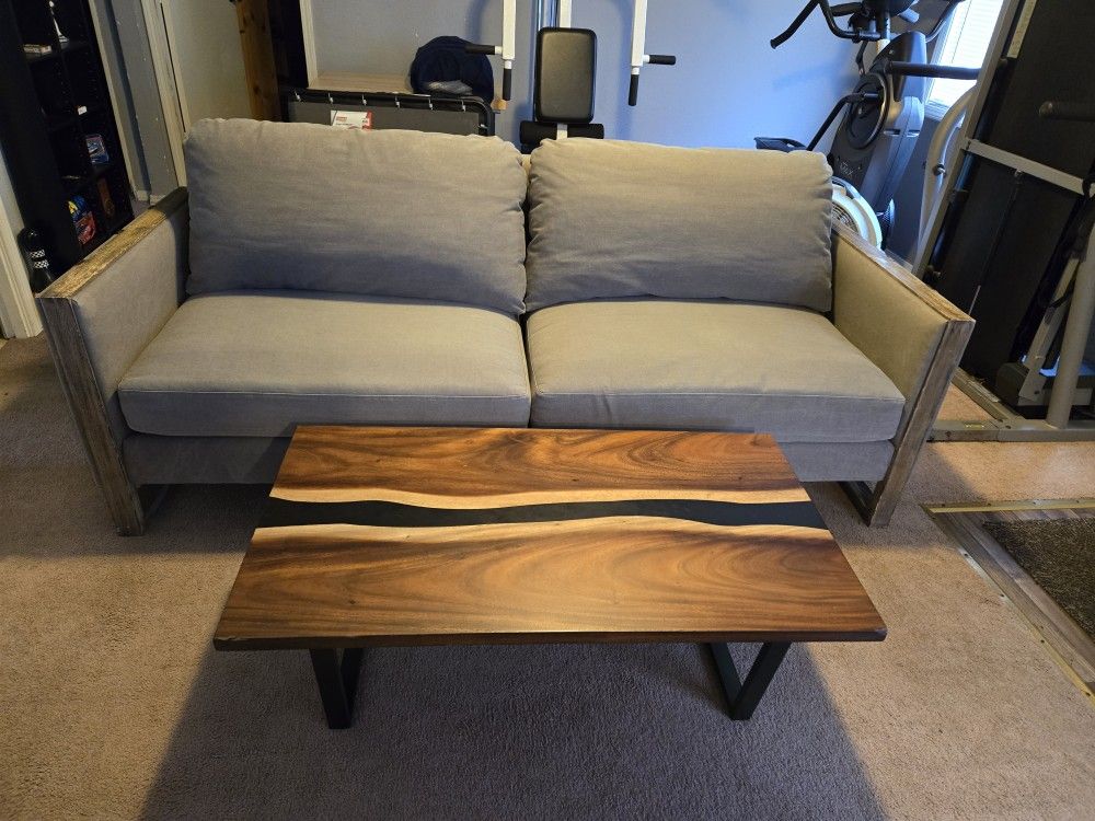 Couch, Canvas