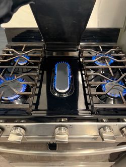 GE Stainless Steel Gas Range with Griddle