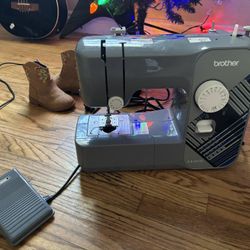Brother Sewing Machine LXS817G