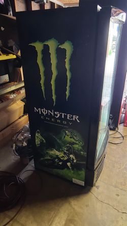 Eiffel Tower drink dispenser for Sale in Riverside, CA - OfferUp