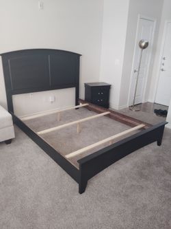 Wow'' That's a Beautiful Bedroom Set
