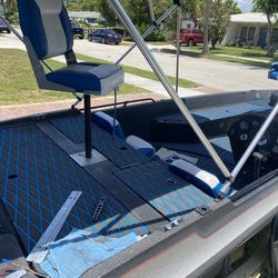 Stratos Boat
