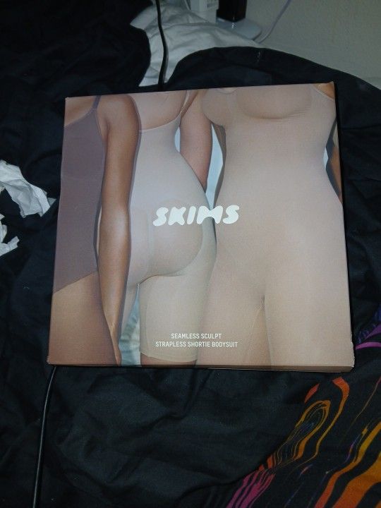 Skims Seamless Sculpt Strapless Shortie Bodysuit