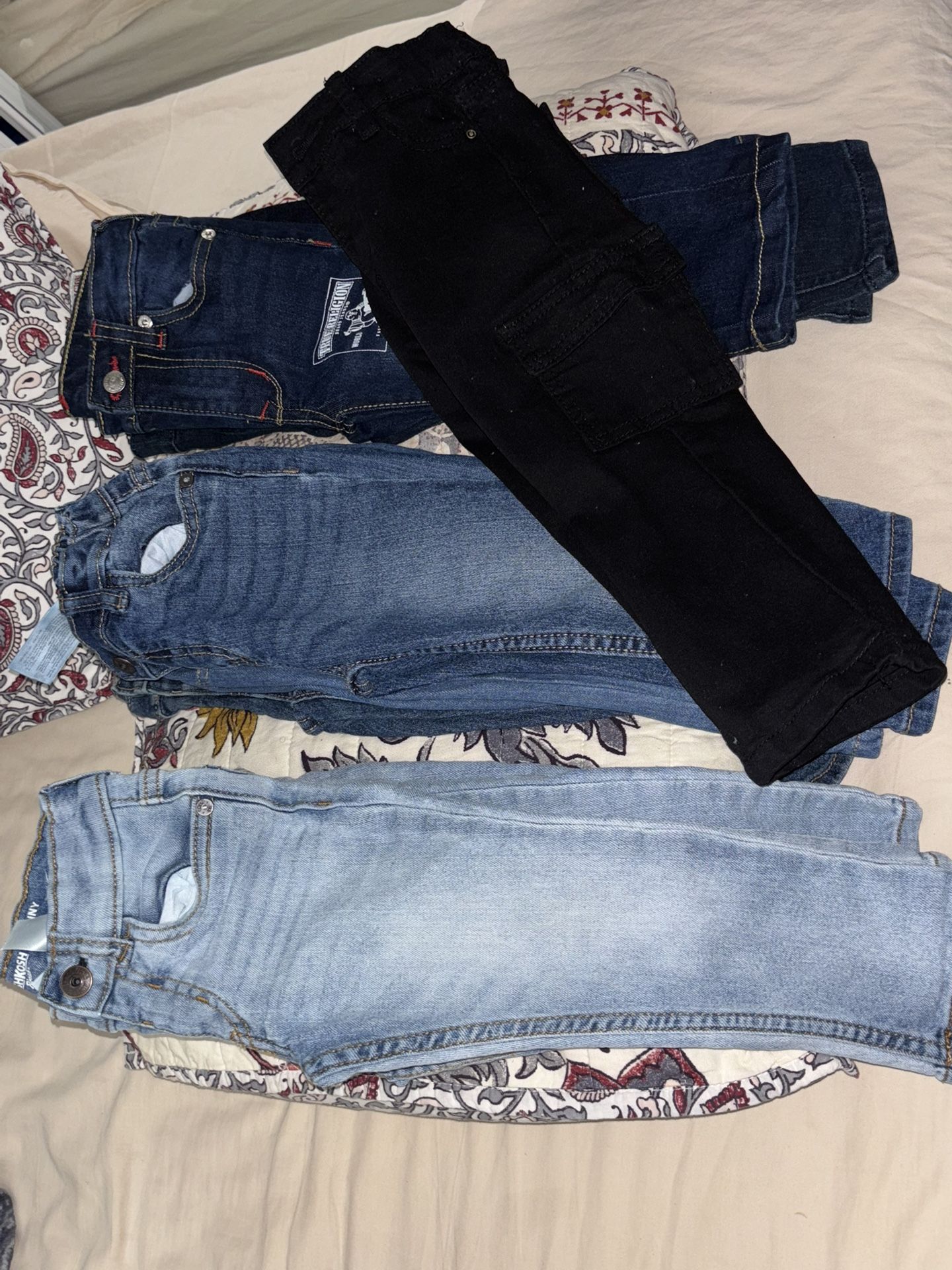 9-Piece Toddler Boy Jeans Bundle (24M–2T) – Levi’s, OshKosh, True Religion – Great Condition!