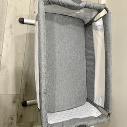 Adjustable Baby Bedside Crib with Large Storage 