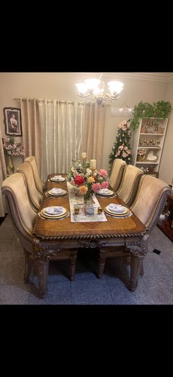 Antique Dinging Room Set