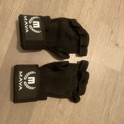 Mava Sports Ventilated Workout Gloves (Size L)