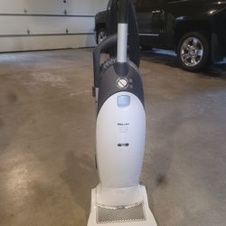 Upright Vacuum Cleaner