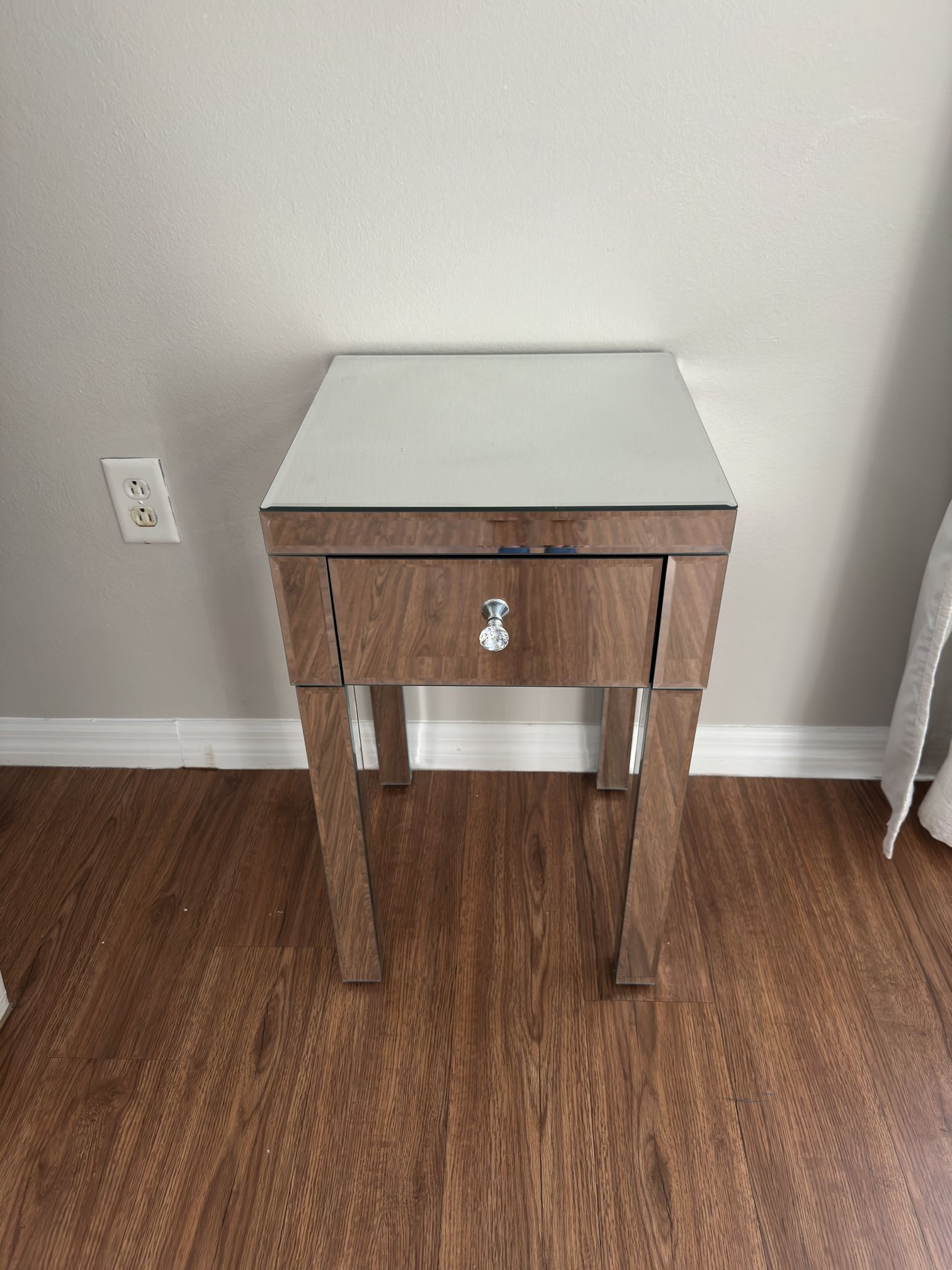 Mirrored Side Table 