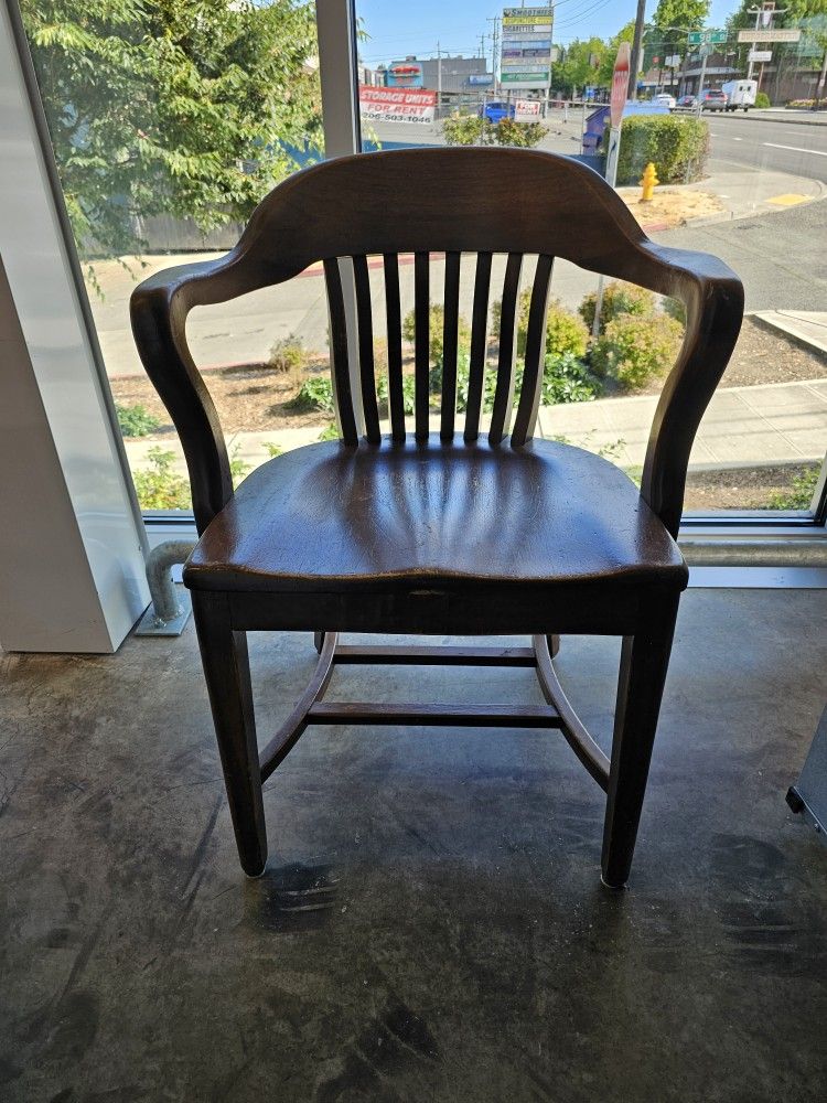 Courtroom Chair/Juror Arm Chair