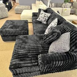 Black 2 Piece Sectional Chaise 