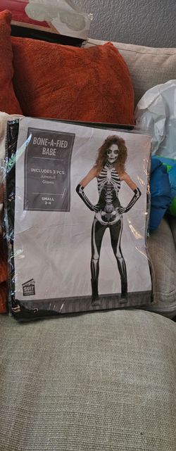 Halloween costume squelette bone a fied babe