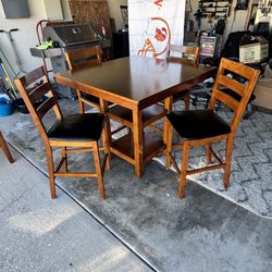 Kitchen Table (high top)