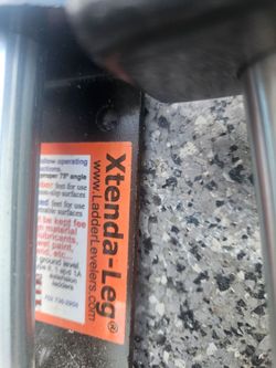 Ladder leveler
