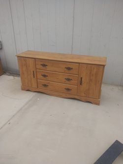 clothes chest of drawers