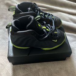 Boy Shoes Size 13