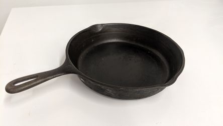 10 1/2 cast iron skillet