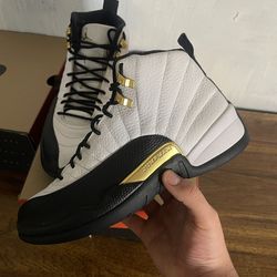 Royalty Taxi 12s