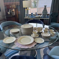 Lenox China, Solitaire Dinnerware Set