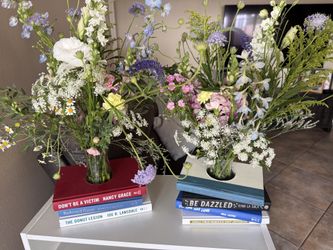 Book centerpieces