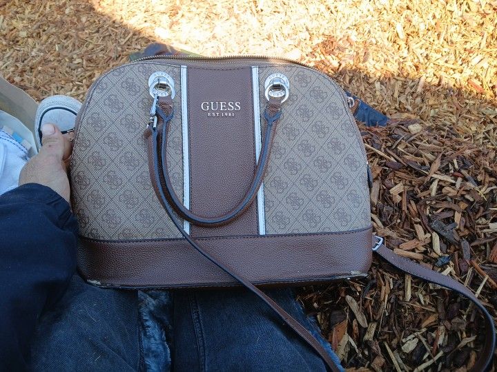 Guess Cathleen model Purse