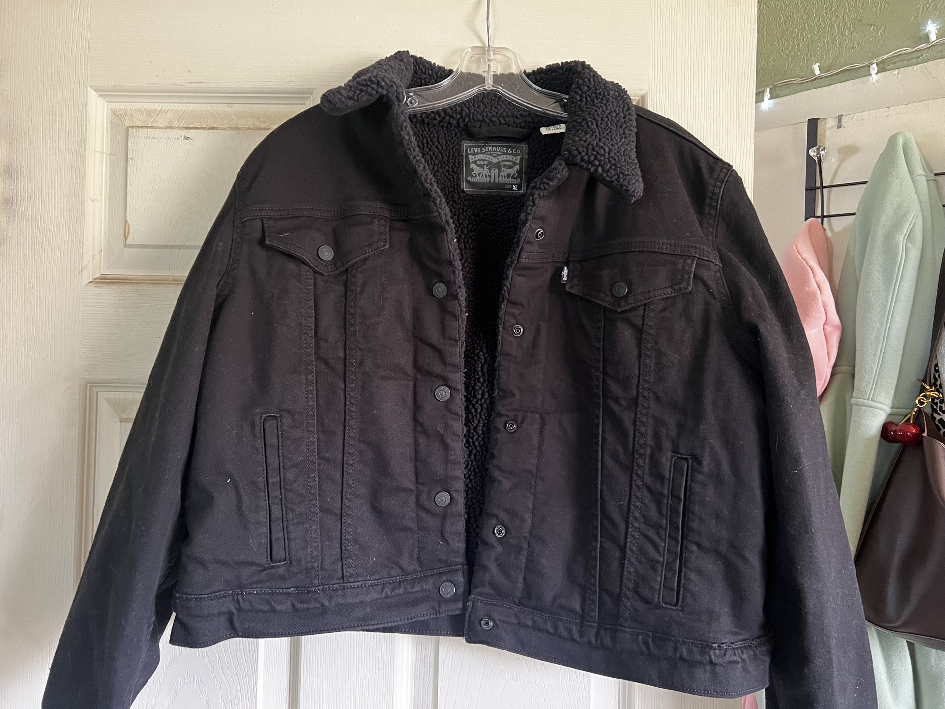 Women’s Levi Sherpa Jacket