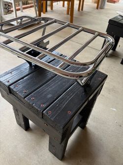 Motorcycle luggage rack