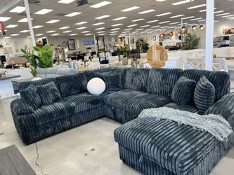 U SHAPE CORDUROY FABRIC  PULL OUT SECTIONAL RHF W /STORAGE CHAISE&6 PILLOWS