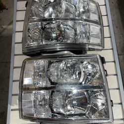 Chevy Silverado Headlights for 2007 to 2013