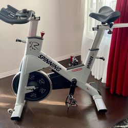 Spinning Bike Star Trac NXT - Top Quality – Excellent Condition!