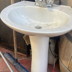 Sink With Pedestal