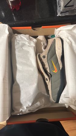 Nike Total 90 Mule Kids of Immigrants Khaki size 8