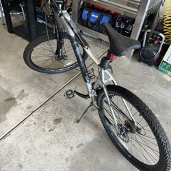 Schwinn 27.5” Mountain Bike 