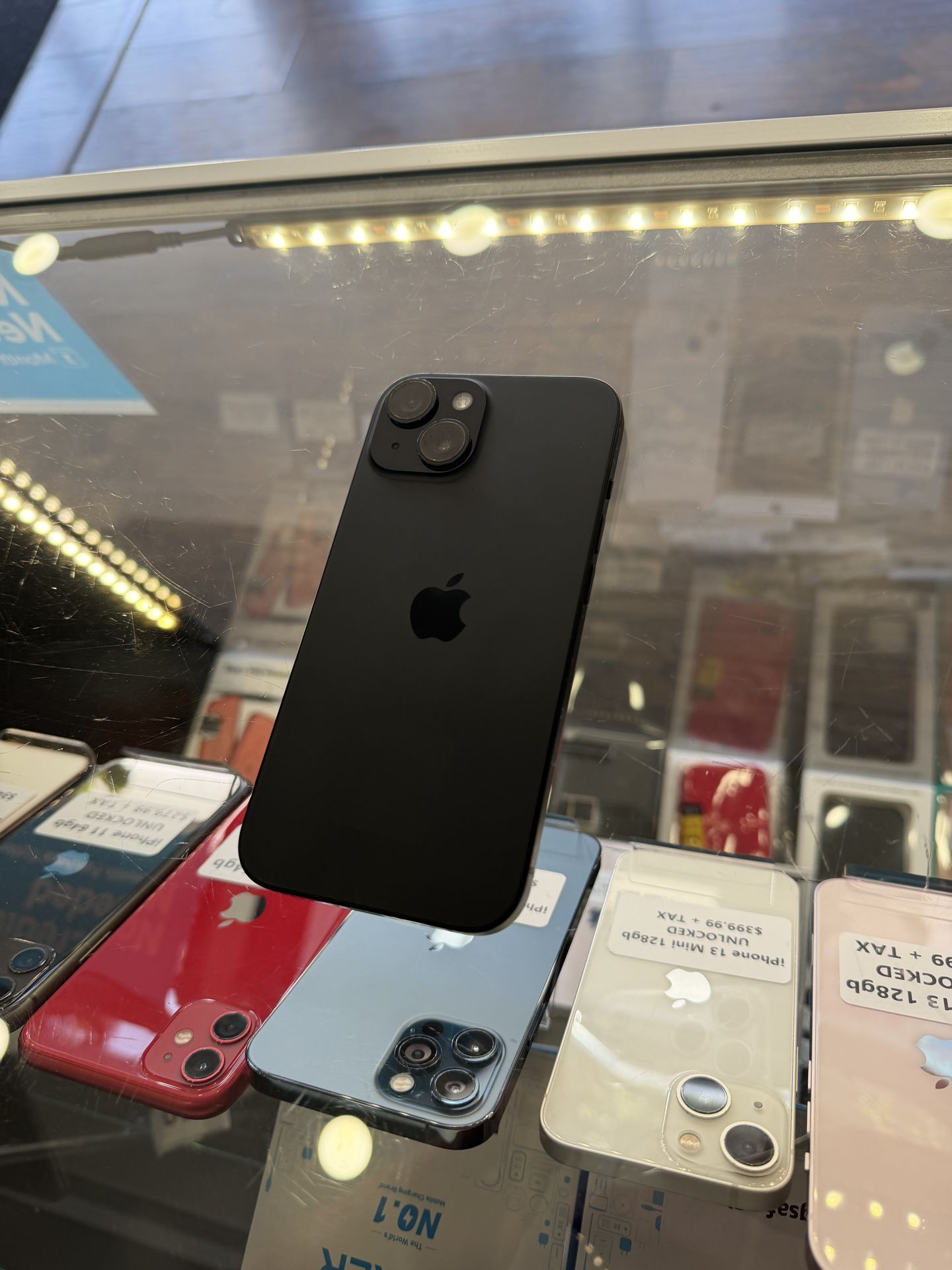 iPhone 15 128gb AT&T/CRICKET